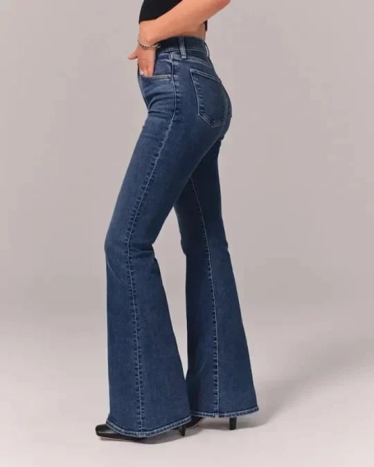 CelestialRise Ultra High Stretch Flare Jeans - Dunkelblau - S - 